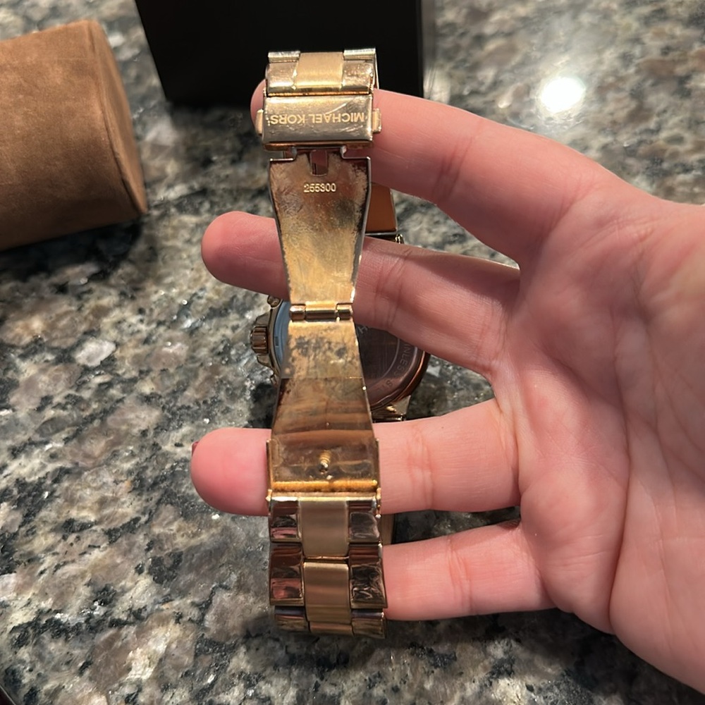 Michael Kors watch - Picture 7 of 10